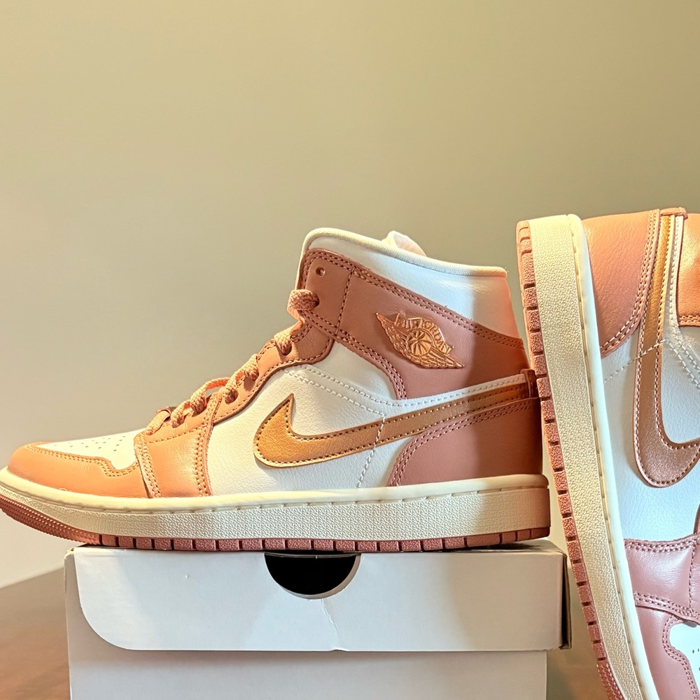 Nike Air Jordan 1 Mid SE Women's Sneakers - Pink and White